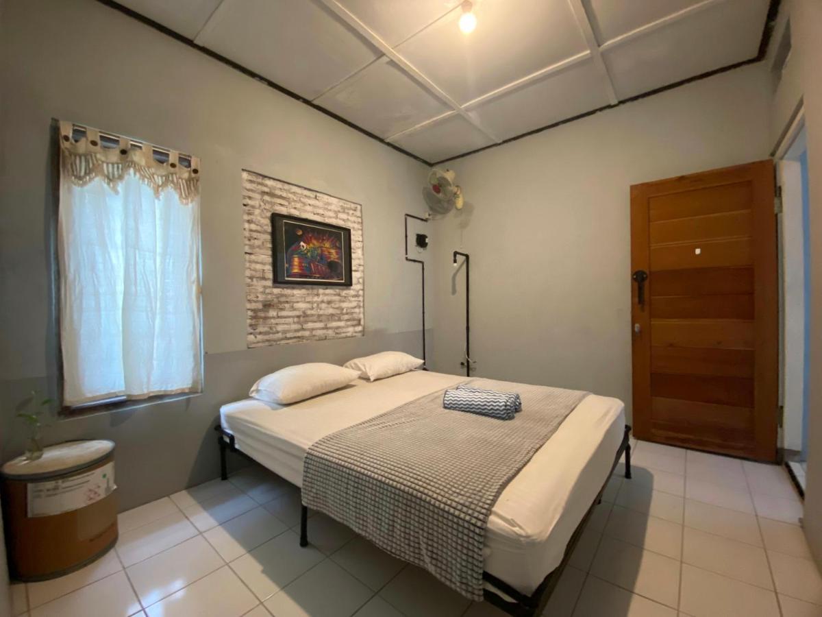 Reeneo Guesthouse Yogyakarta Exteriér fotografie